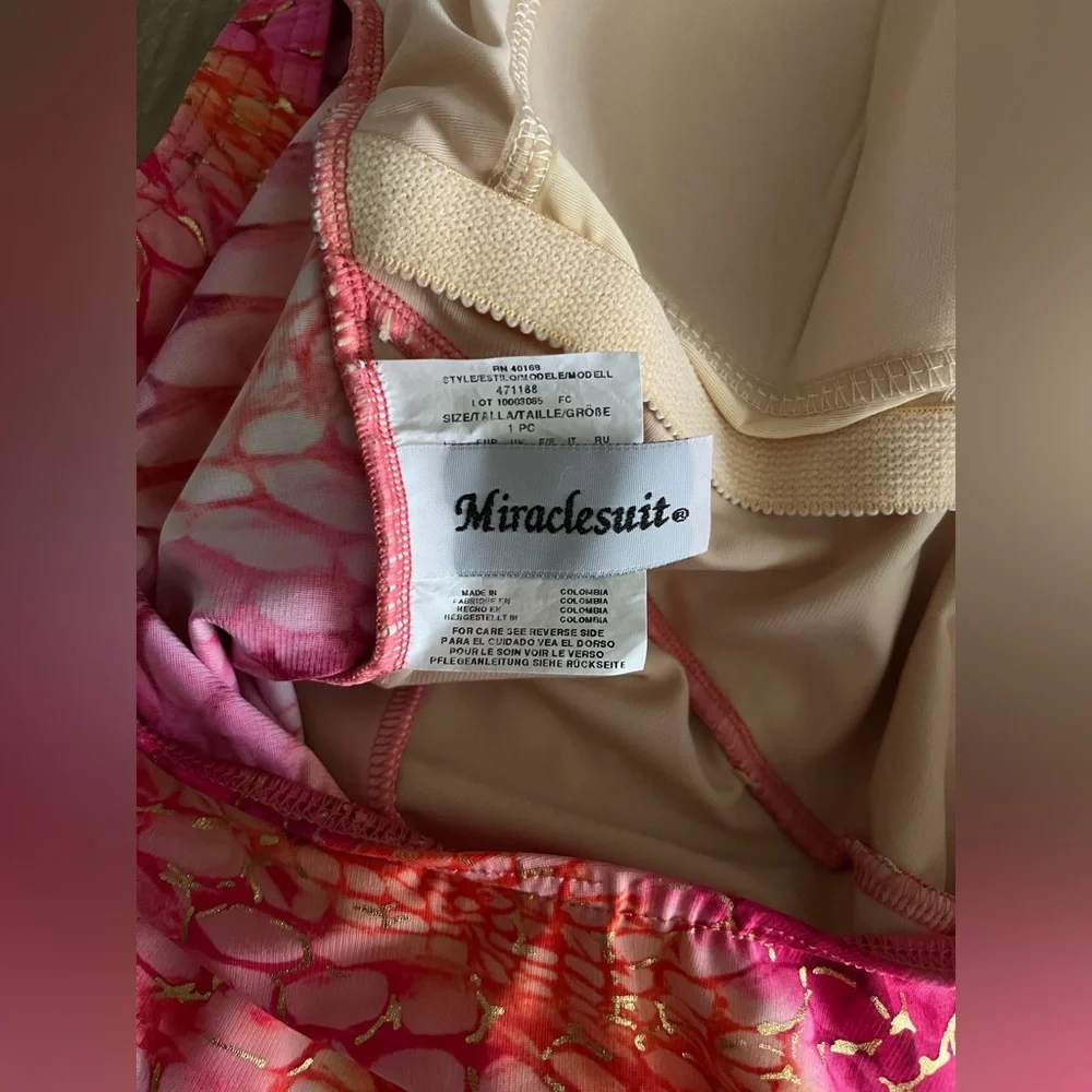 Miraclesuit Women’s Rock Show Oceanus Coral One Piece Swimsuit - Size 16 - Picture 9 of 11